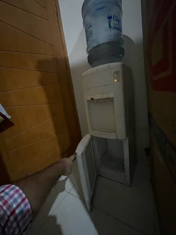 PEL - Water Dispenser (with fridge) 1