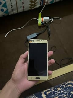 samsung glaxy J7 prime 02