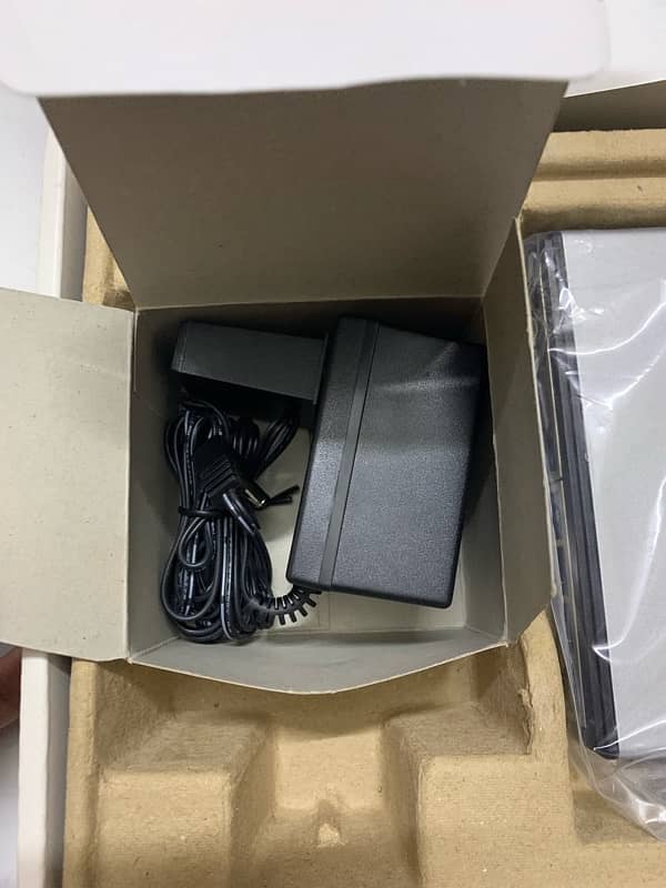 Cisco Linksys 8 Ports Switch 1