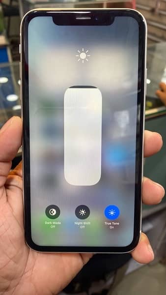 iPhone XR 128 GB PTA Approved 5