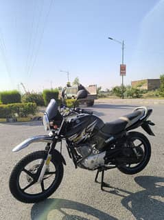 Yamaha YBR G 125 black 0