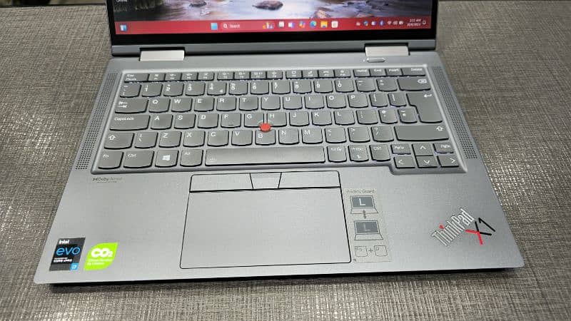 Lenovo x1 yoga Gen 6 Core i7 11th Generation 3