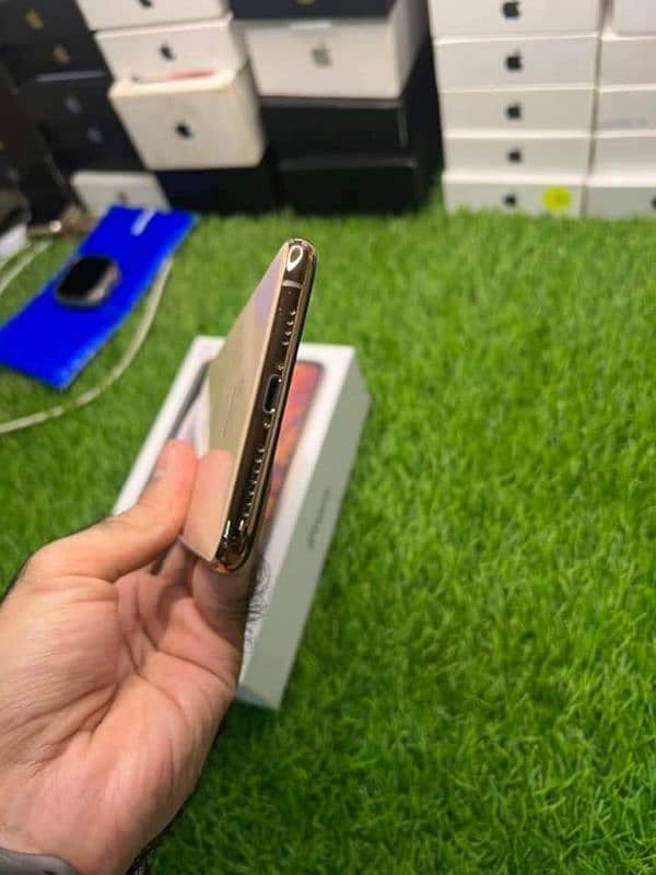 apple iphone xs max 256gb PTA approved 0343=8735478 1