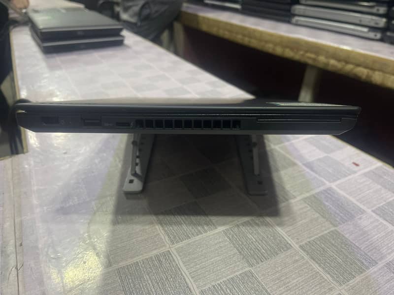 Lenovo Thinkpad T470 i5 6th Gen (0322-8832611) 5