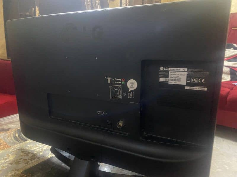 LG 22 inch IPS Computer LED good condition panel break 2