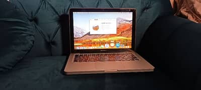 macbook pro 2011 in good condition 8gb 500gb