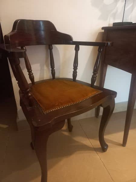 Antique wooden chair 1