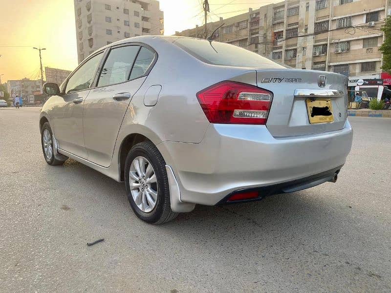 Honda City Aspire 2015 4