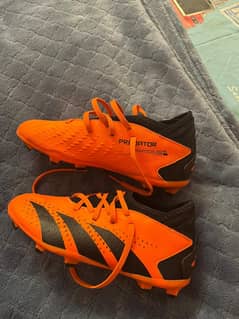 ORIGINAL ADDIDAS PREDATOR ACCURACY SOCCER CLEATS SIZE 3.5