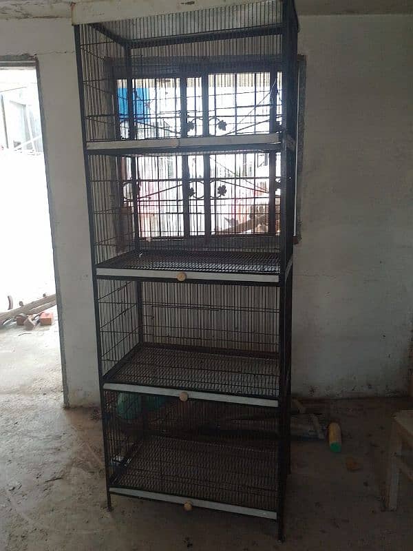 4 Portions Solid Cage for Sale. 2