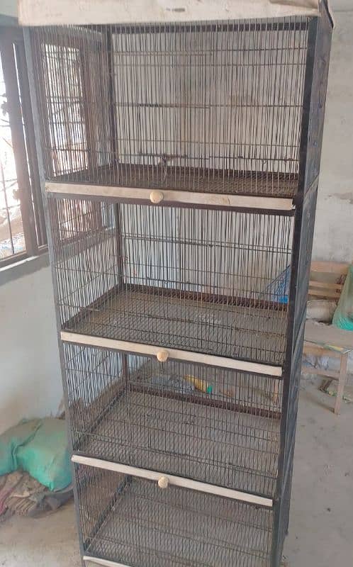 4 Portions Solid Cage for Sale. 4