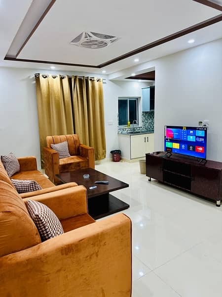 One bedroom VIP apartment for rent on daily basis in bahria town LHR 6