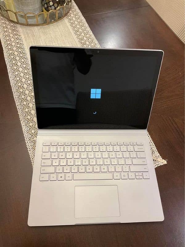 Surface Book 2 GTX 1050 Nvidia 4k gaming laptop / workstation 4