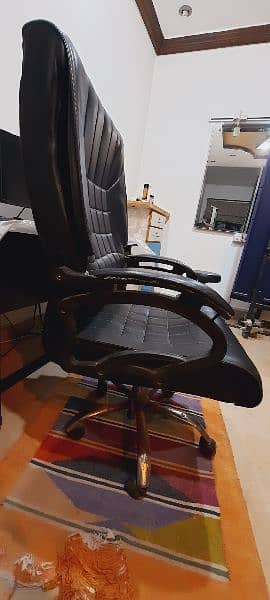 Computer/ Study / Executive chair 1