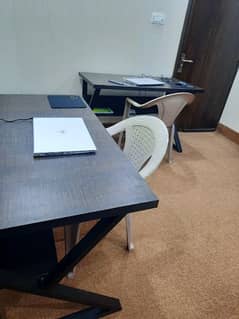 Computer table