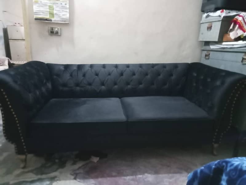 King bed, 2 side table, sofa three setter, dressing table 7