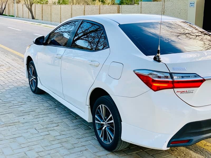 Toyota Corolla Altis 2021 baki nechy parho sari detail likhi hai 6