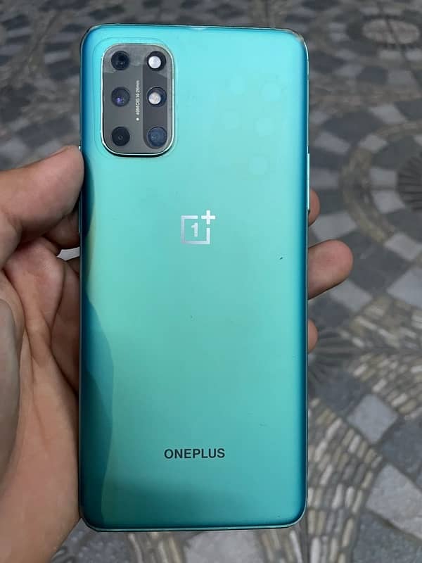 One Plus 8T 12/256 1