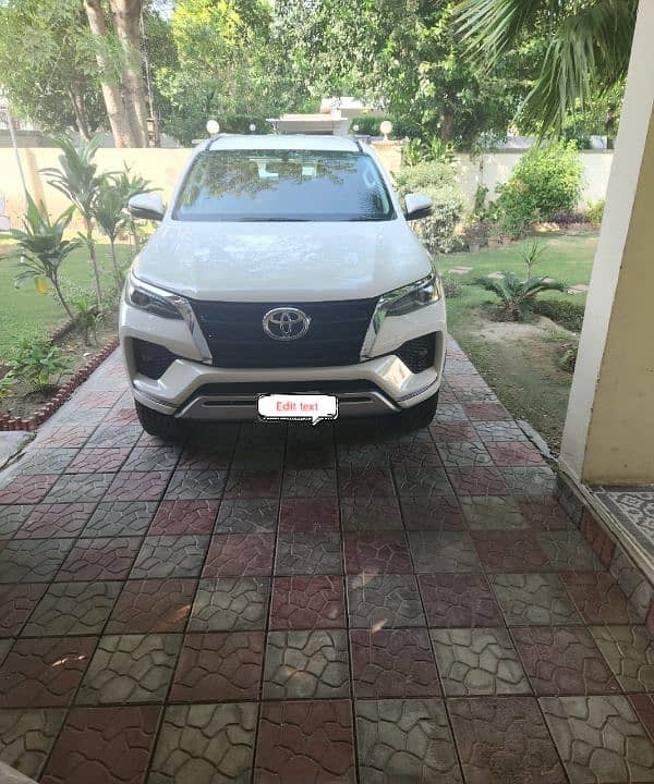 Toyota Fortuner 2024 5