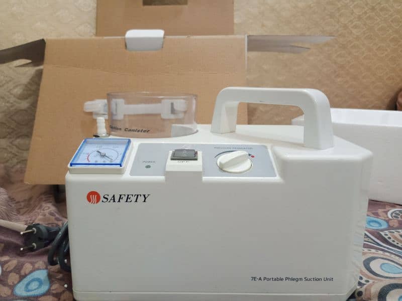 SAFETY 7EA Portable Phlegm suction Unit. 1