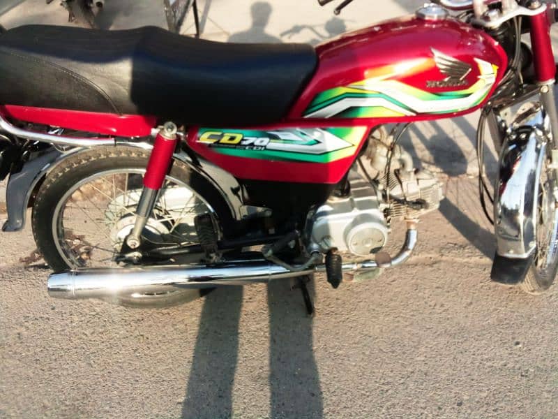 Honda CD 70 model 2023 ha first hand use koi km nhi Hona ha 2