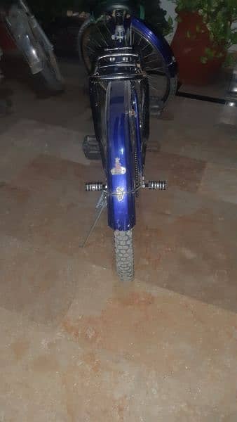 Blue color well condition cycle no rust on cycle body 3