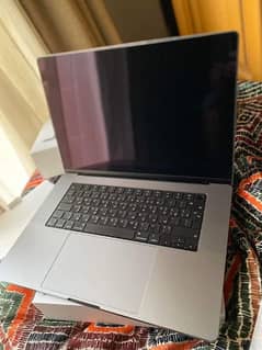 MACBOOK PRO Core i9 for urgent sale me 0