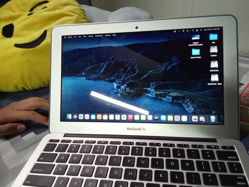 Mac book Air 2015 10/10 condition 6