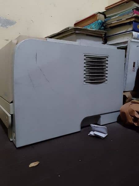 HP laser jet P2035n 3