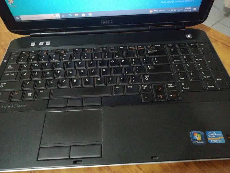 dell laptop with adapter 1