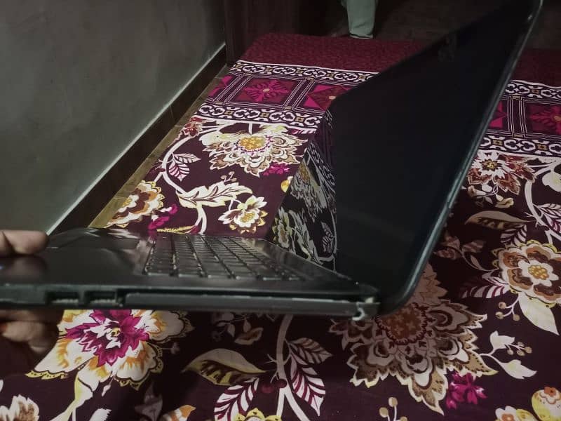 Dell laptop for sale urgent 3