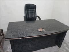 Boss chair and table