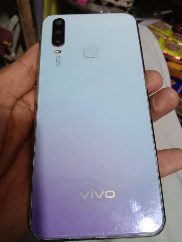 vivo y 17 1