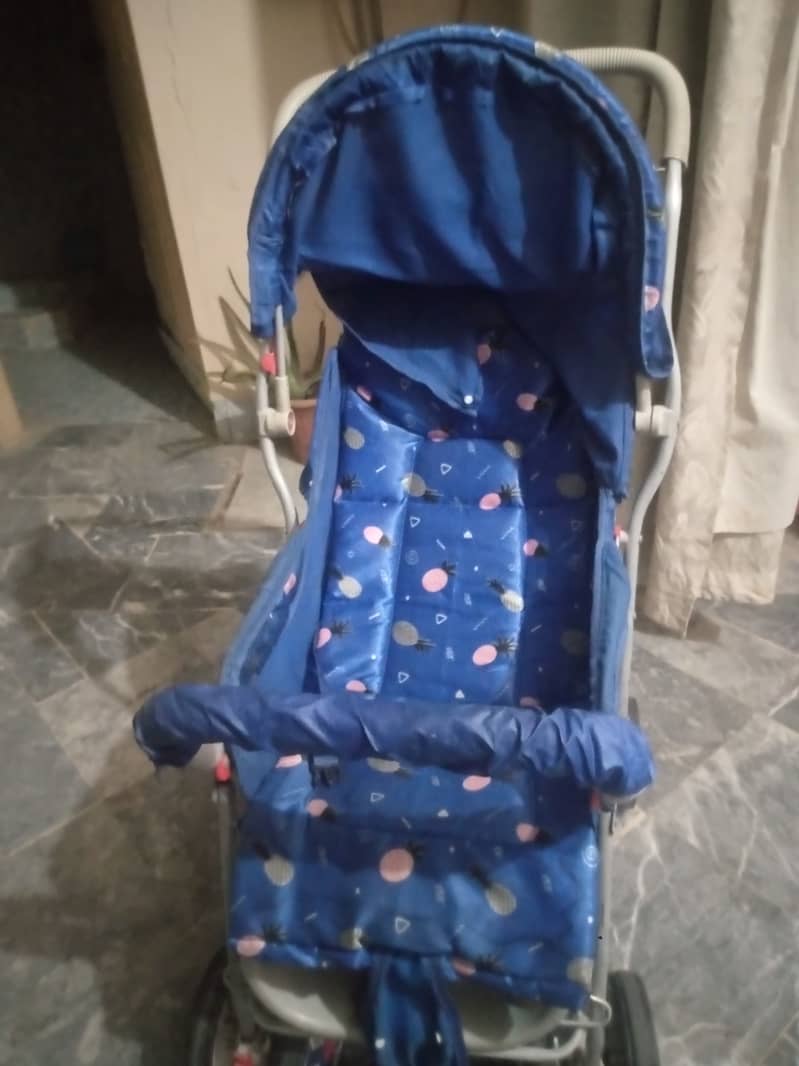 Pram with adjustable position 2