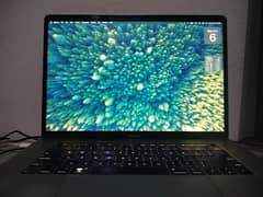 Macbook pro 2019 15 inch, 256 ssd 16 gb ram