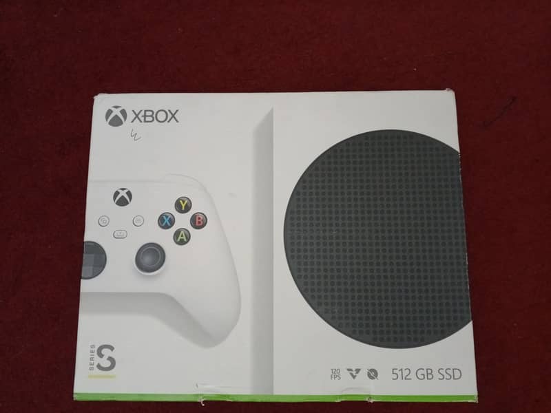 Xbox series s digital edition 512 ssd . slightly used negotiable price 3