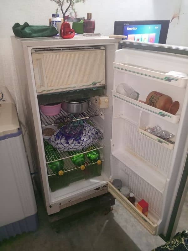 singer room fridge okay condition 03096268762 1