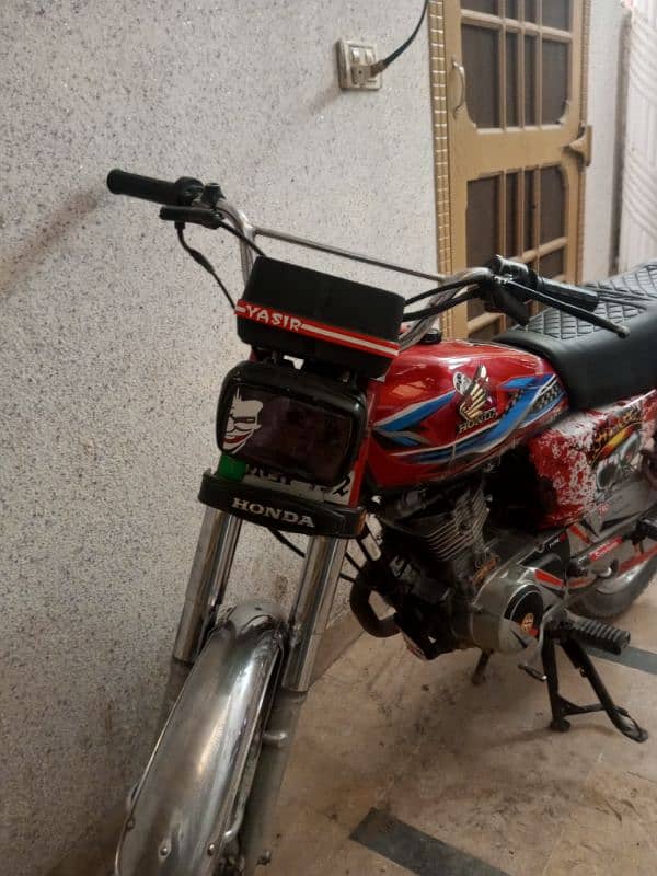 Honda 125 18 model all ok ha koi masla ni . 0