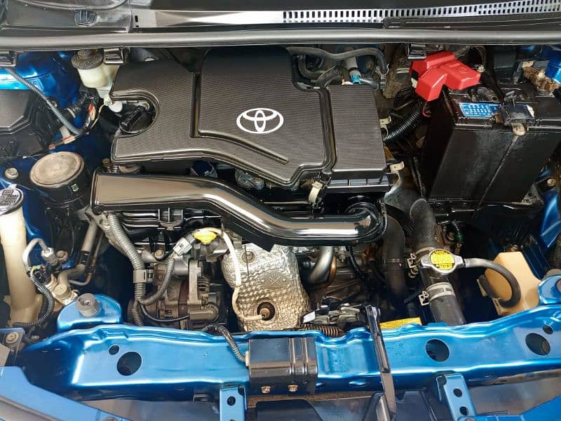 Toyota Vitz 2018 8