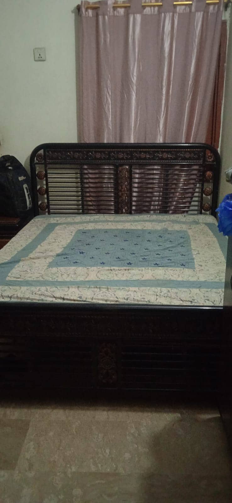 Bed Set for sale 0