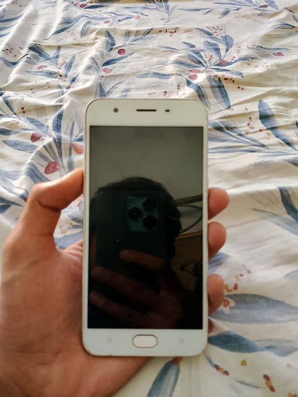 Oppo A57 0