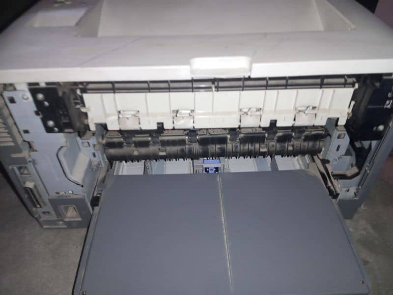 hp laser jet 5200 1