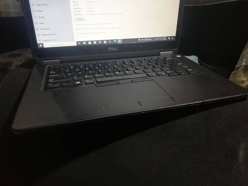 Dell latitude E7450 core I5 (5th) generation 4