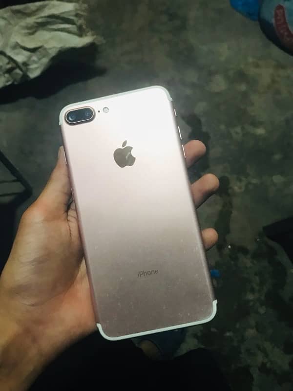 I Phone 7 Plus for urgent sale (whatsapp 03288965826 0