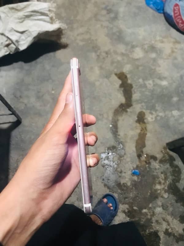 I Phone 7 Plus for urgent sale (whatsapp 03288965826 1