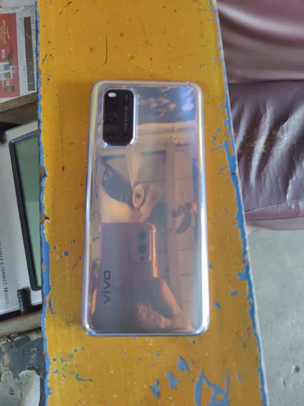 Vivo v19 one hand used 0