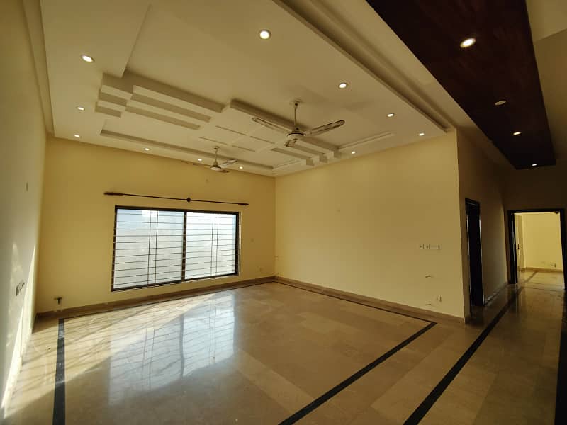 Beautiful Kanal House For Rent 8