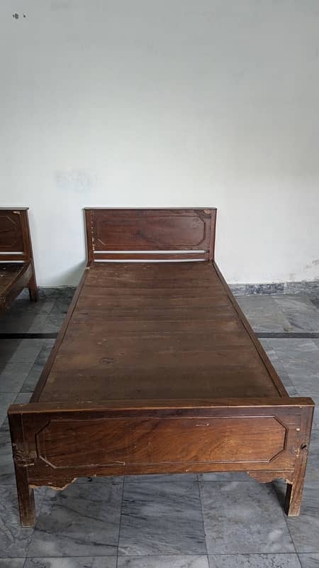 Used Wooden Beds with used mattress are for urgent Sale in Taxila 1