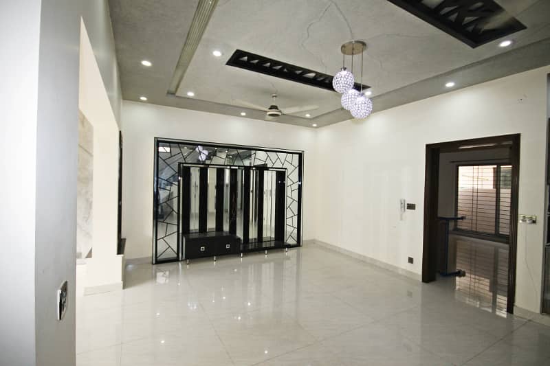 10 Marla House Available For Rent In DHA Phase 5 41