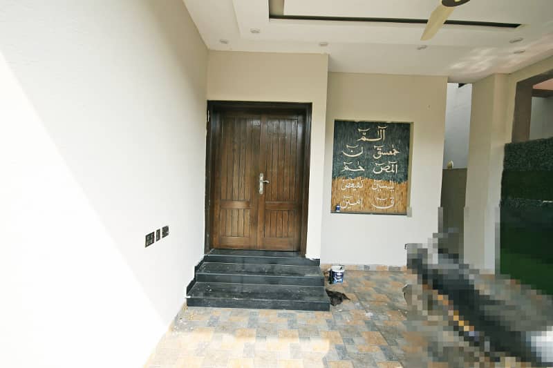 10 Marla House Available For Rent In DHA Phase 5 45